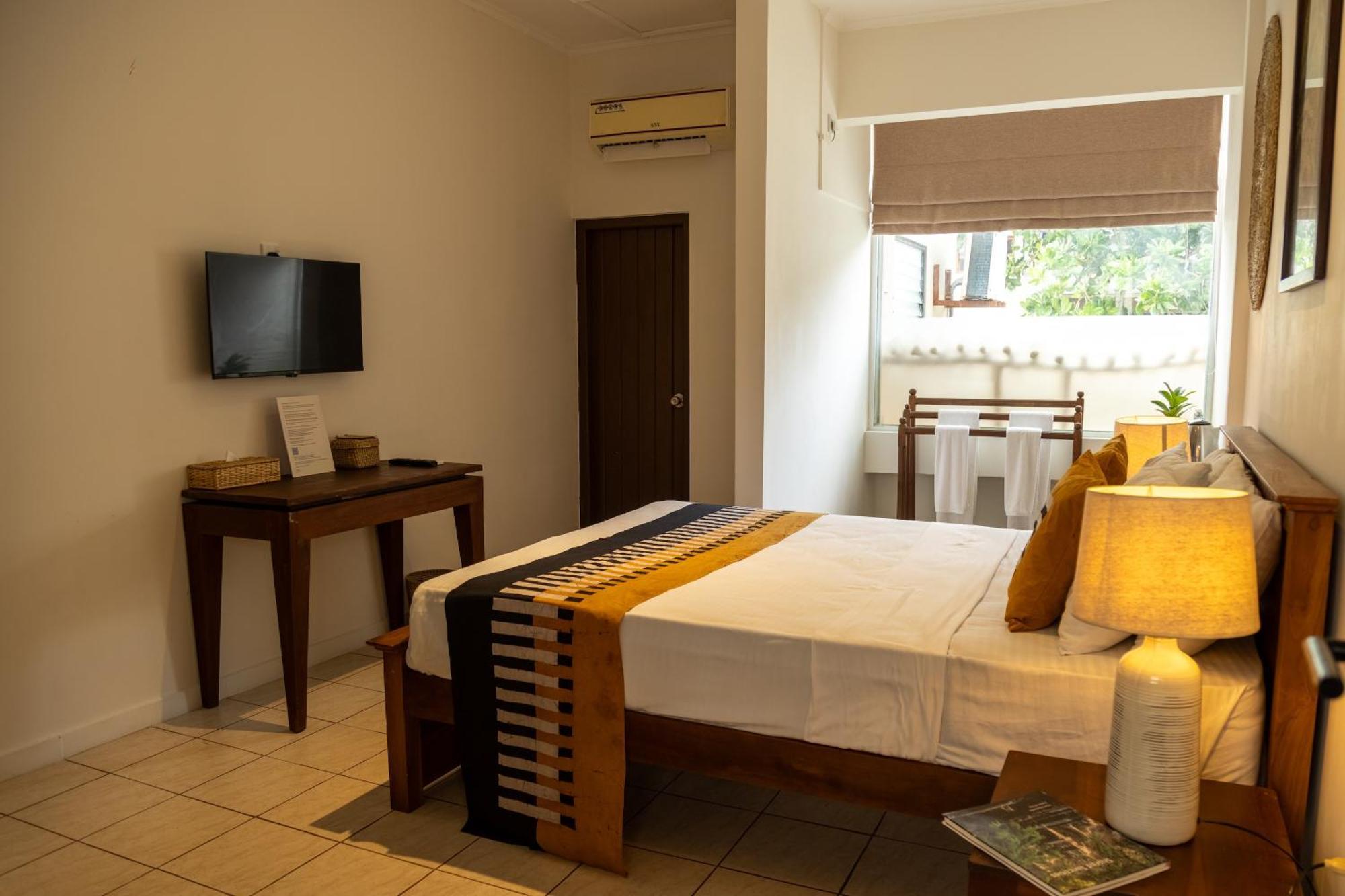 Neevana Hotel Hikkaduwa Room photo