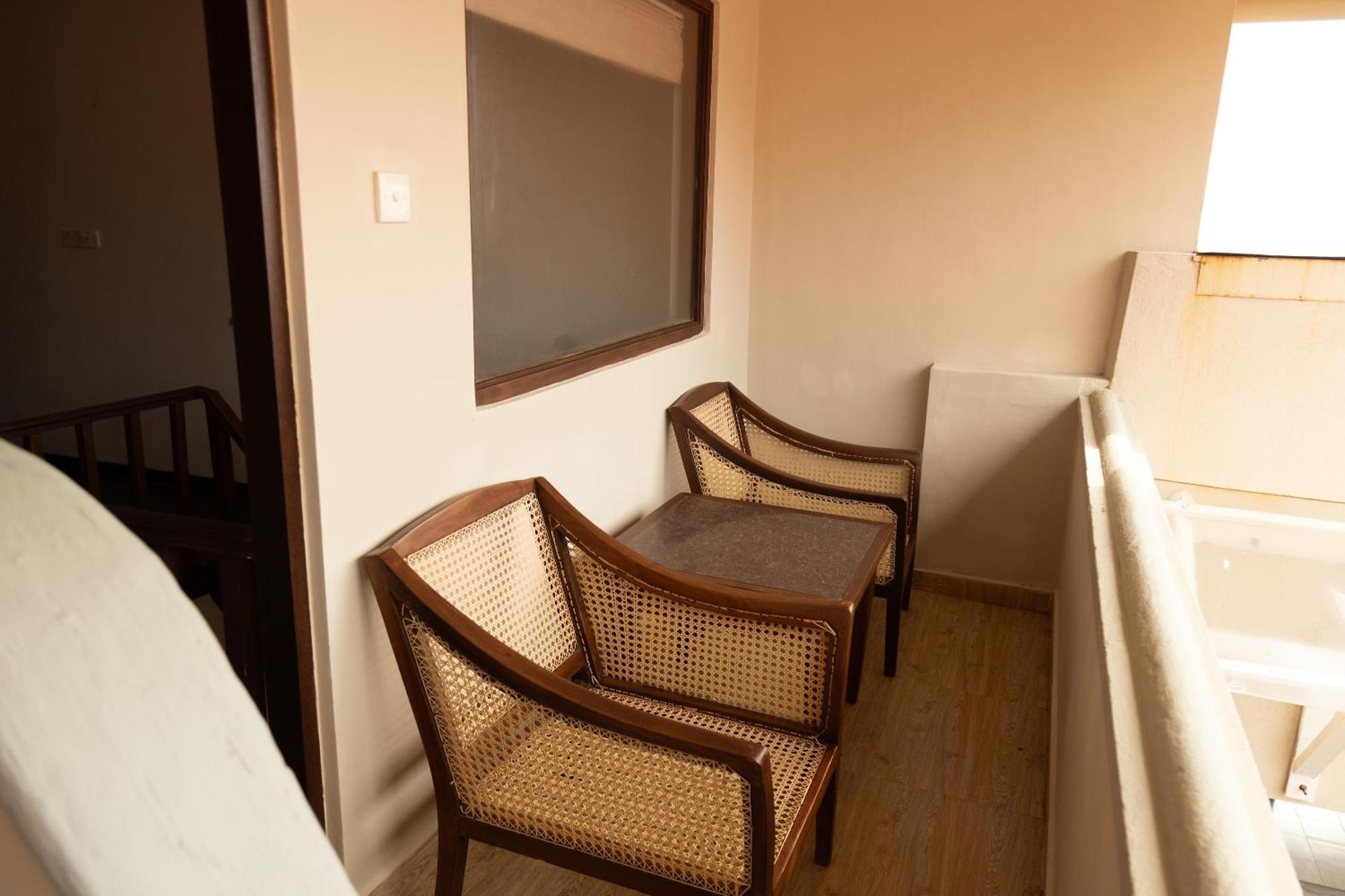 Neevana Hotel Hikkaduwa Exterior photo